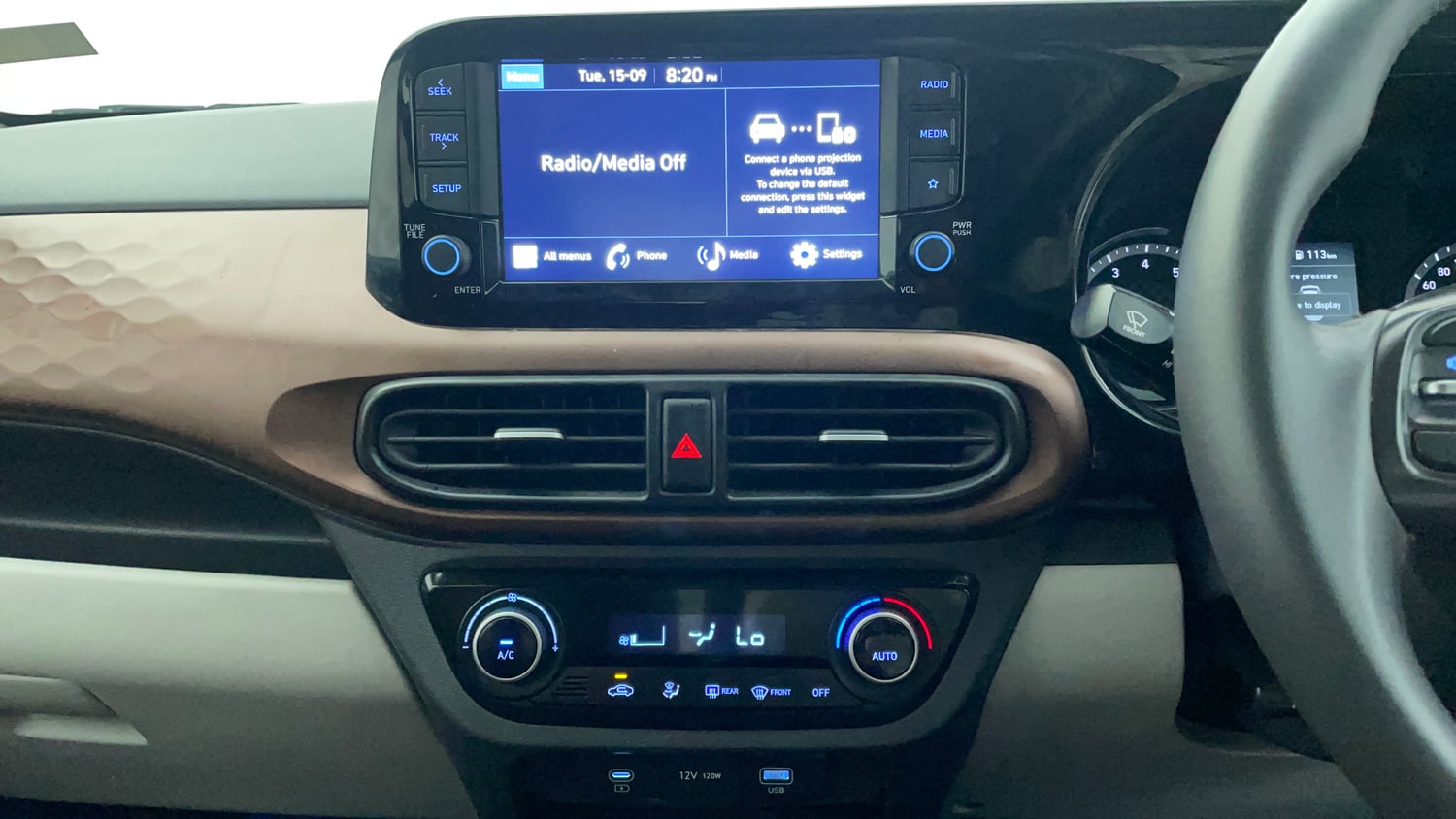 Used 2024 Hyundai Aura SX 1.2 (O) Petrol Petrol Manual interior MUSIC SYSTEM & AC CONTROL VIEW