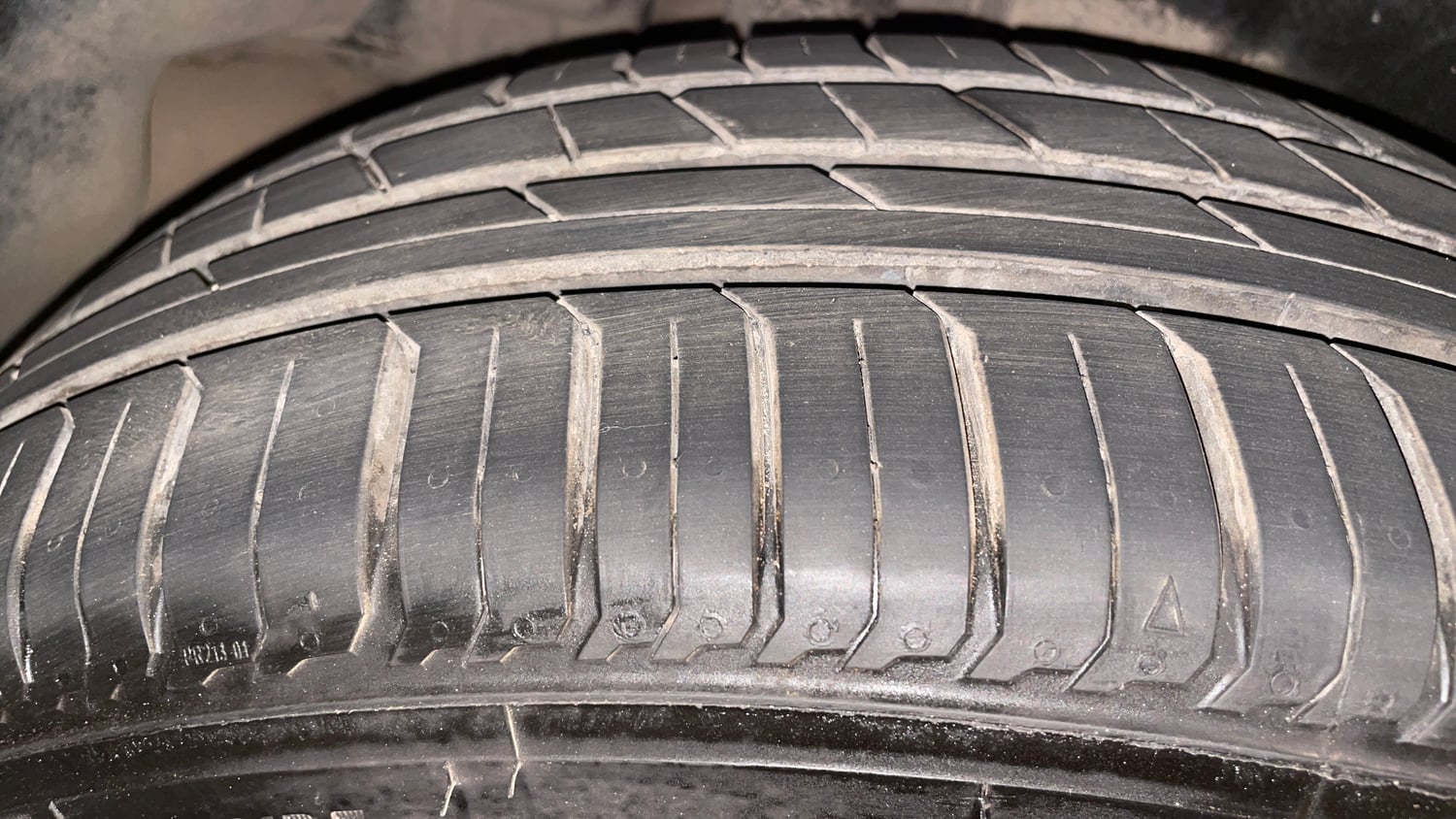 Used 2018 Maruti Suzuki Ciaz Zeta 1.4 AT Petrol Automatic tyres RIGHT REAR TYRE TREAD VIEW