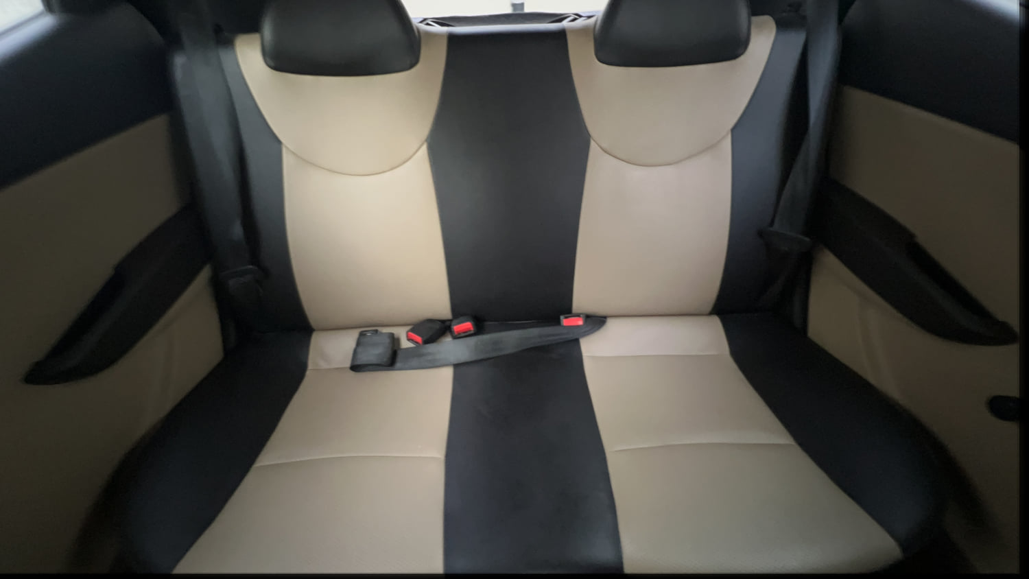 Used 2017 Hyundai Eon Era + Petrol Manual interior REAR SEAT CONDITION VIEW