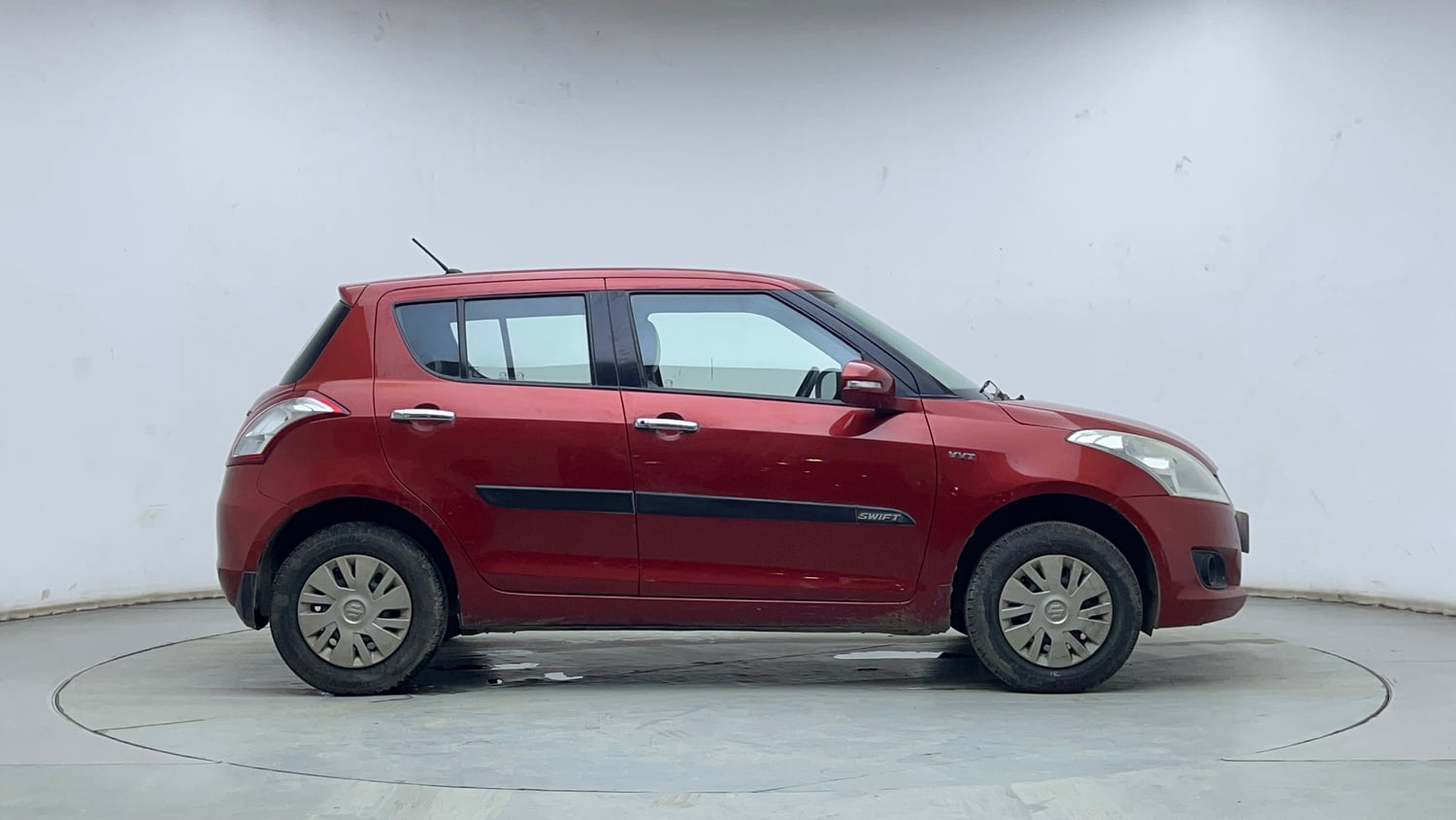 Used 2011 Maruti Suzuki Swift VXi Petrol Manual exterior RIGHT SIDE VIEW