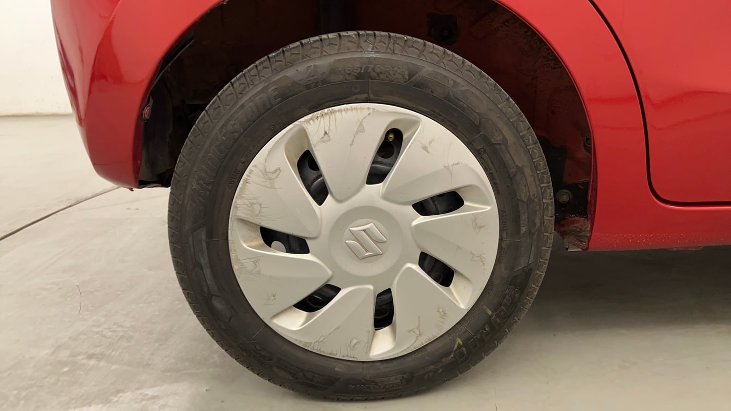 Used 2016 Maruti Suzuki Celerio ZXi AMT Petrol Automatic tyres RIGHT REAR TYRE RIM VIEW