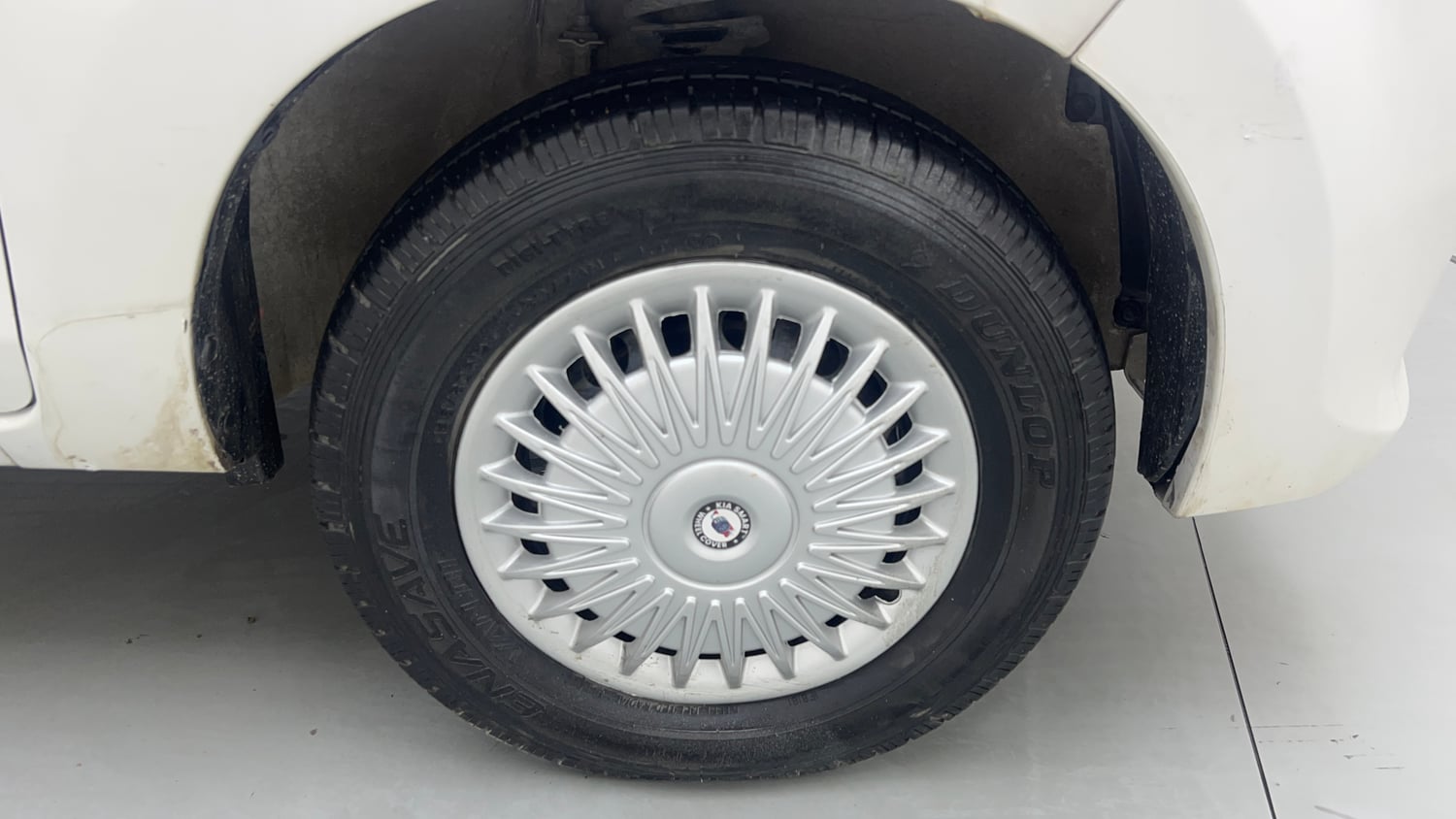 Used 2018 Maruti Suzuki Alto 800 LXi Petrol Manual tyres RIGHT FRONT TYRE RIM VIEW