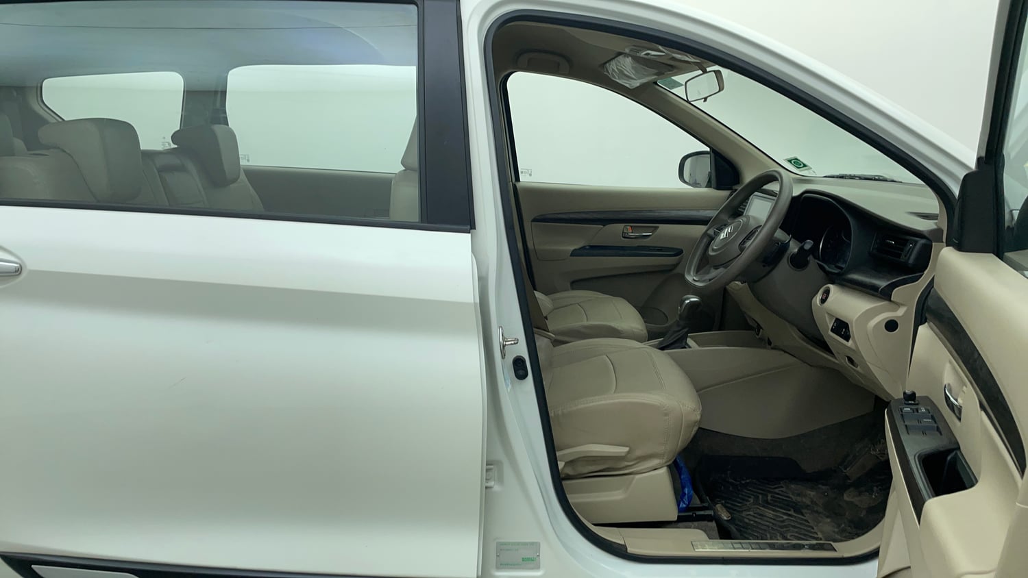 Used 2022 Maruti Suzuki Ertiga ZXi AT Petrol Automatic interior RIGHT SIDE FRONT DOOR CABIN VIEW