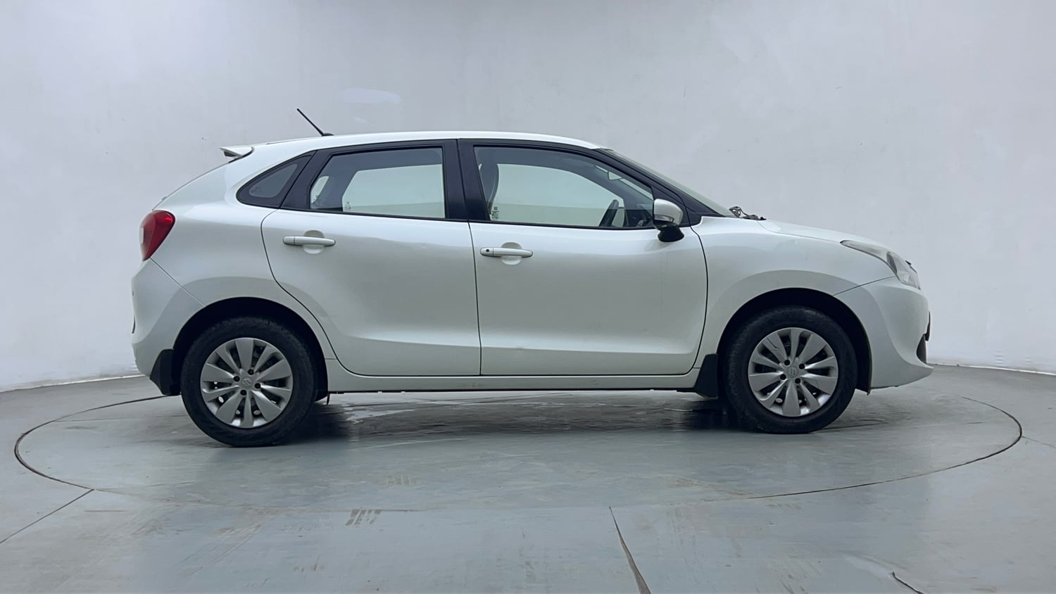 Used 2016 Maruti Suzuki Baleno Delta 1.2 Petrol Manual exterior RIGHT SIDE VIEW