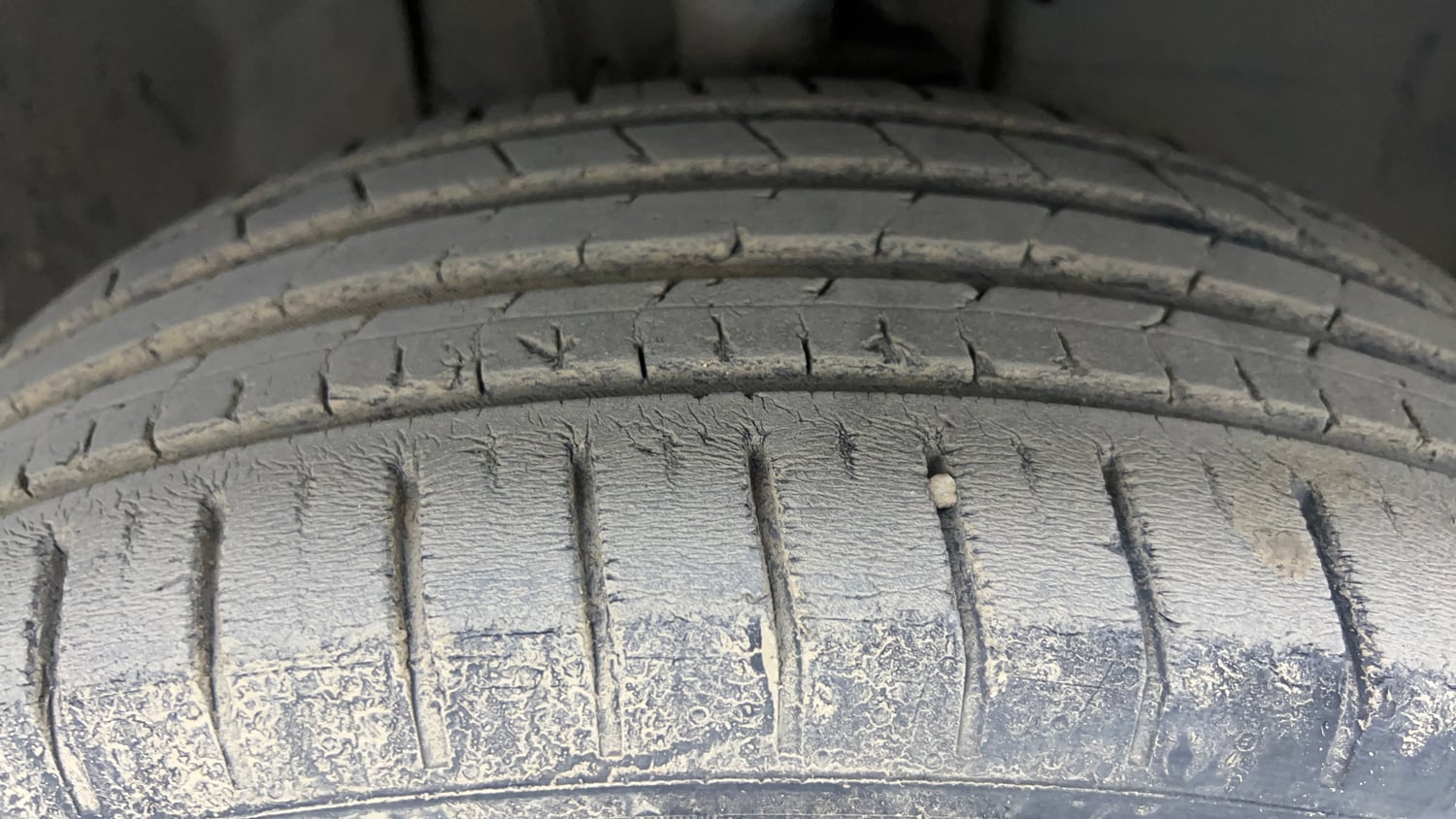 Used 2023 Tata Punch Creative IRA AMT Dual Tone Petrol Automatic tyres RIGHT FRONT TYRE TREAD VIEW