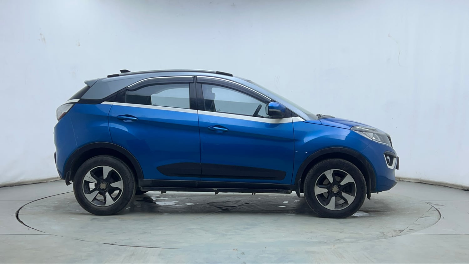 Used 2018 Tata Nexon XZA Plus Diesel Diesel Automatic exterior RIGHT SIDE VIEW
