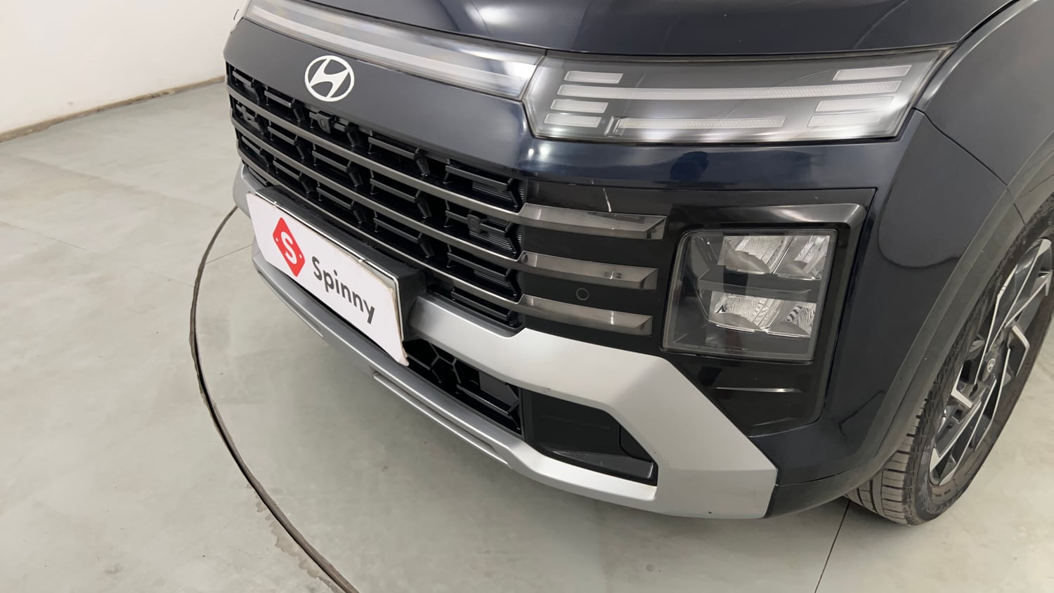 Used 2024 Hyundai Alcazar Signature 1.5 Diesel AT 7STR Diesel Automatic dents MINOR SCRATCH