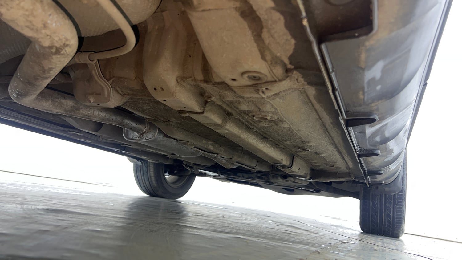 Used 2019 Hyundai Venue SX Plus 1.0 Turbo DCT Petrol Automatic extra REAR RIGHT UNDERBODY VIEW