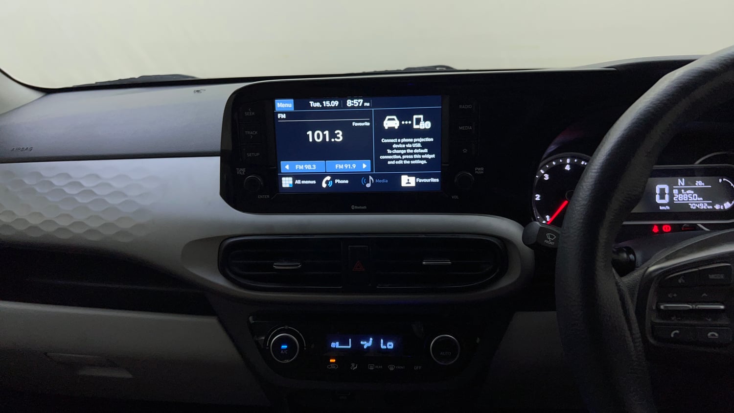 Used 2021 Hyundai Grand i10 Nios Sportz AMT 1.2 CRDi Diesel Automatic top_features Touch screen infotainment system