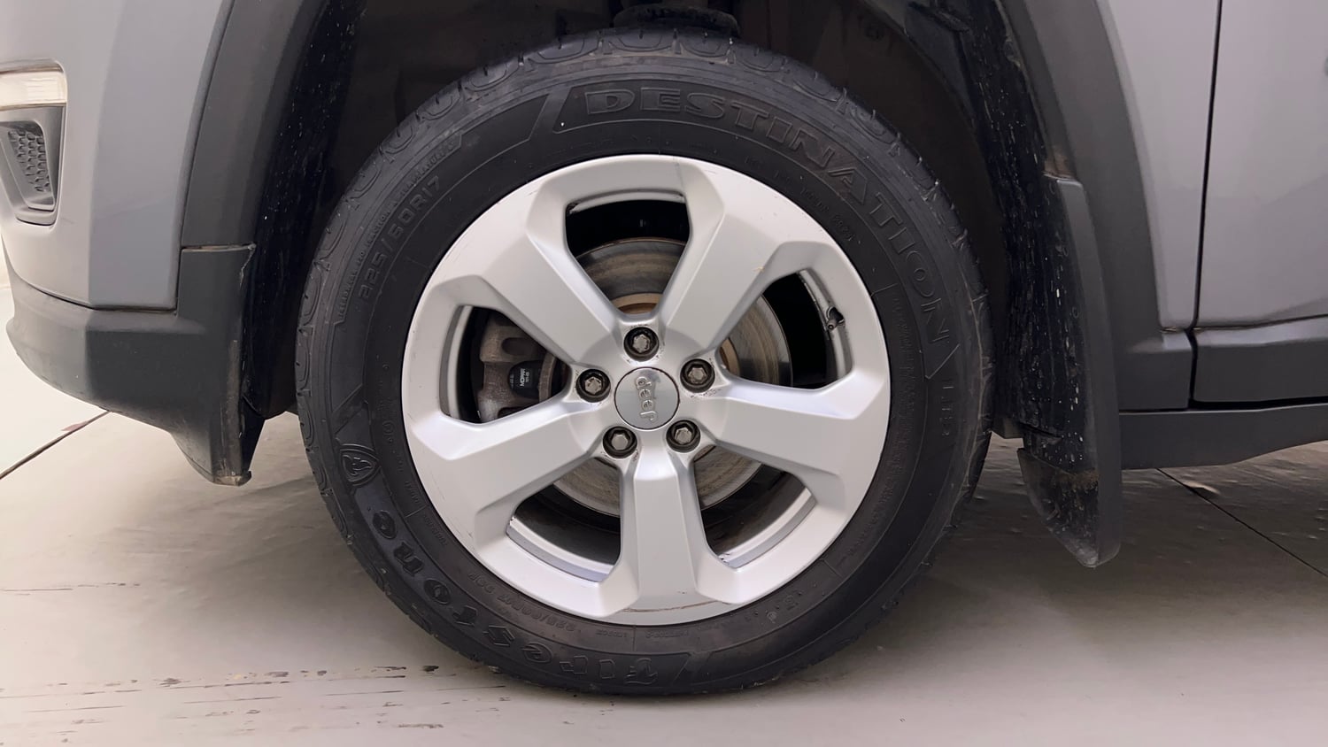 Used 2019 Jeep Compass Longitude (O) 1.4 Petrol AT Petrol Automatic tyres LEFT FRONT TYRE RIM VIEW