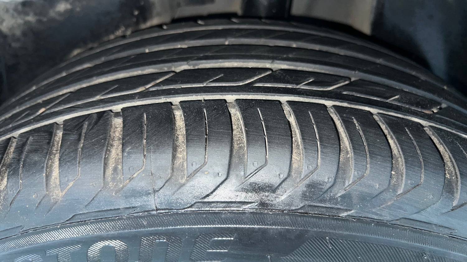 Used 2019 Jeep Compass Limited Plus Petrol AT Petrol Automatic tyres LEFT REAR TYRE TREAD VIEW