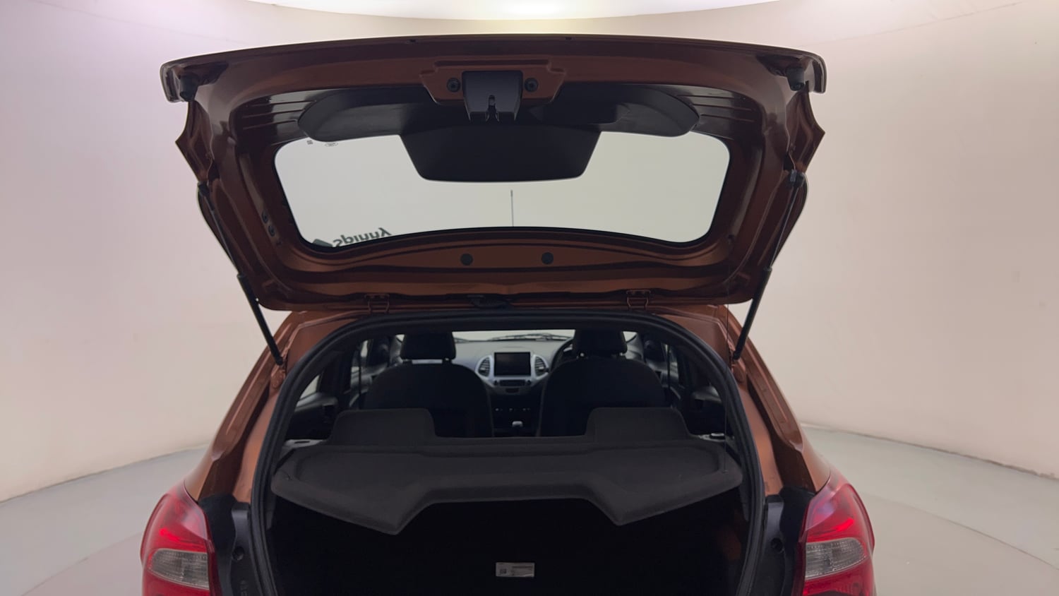 Used 2018 Ford Freestyle Trend 1.2 Ti-VCT Petrol Manual interior DICKY DOOR OPEN VIEW