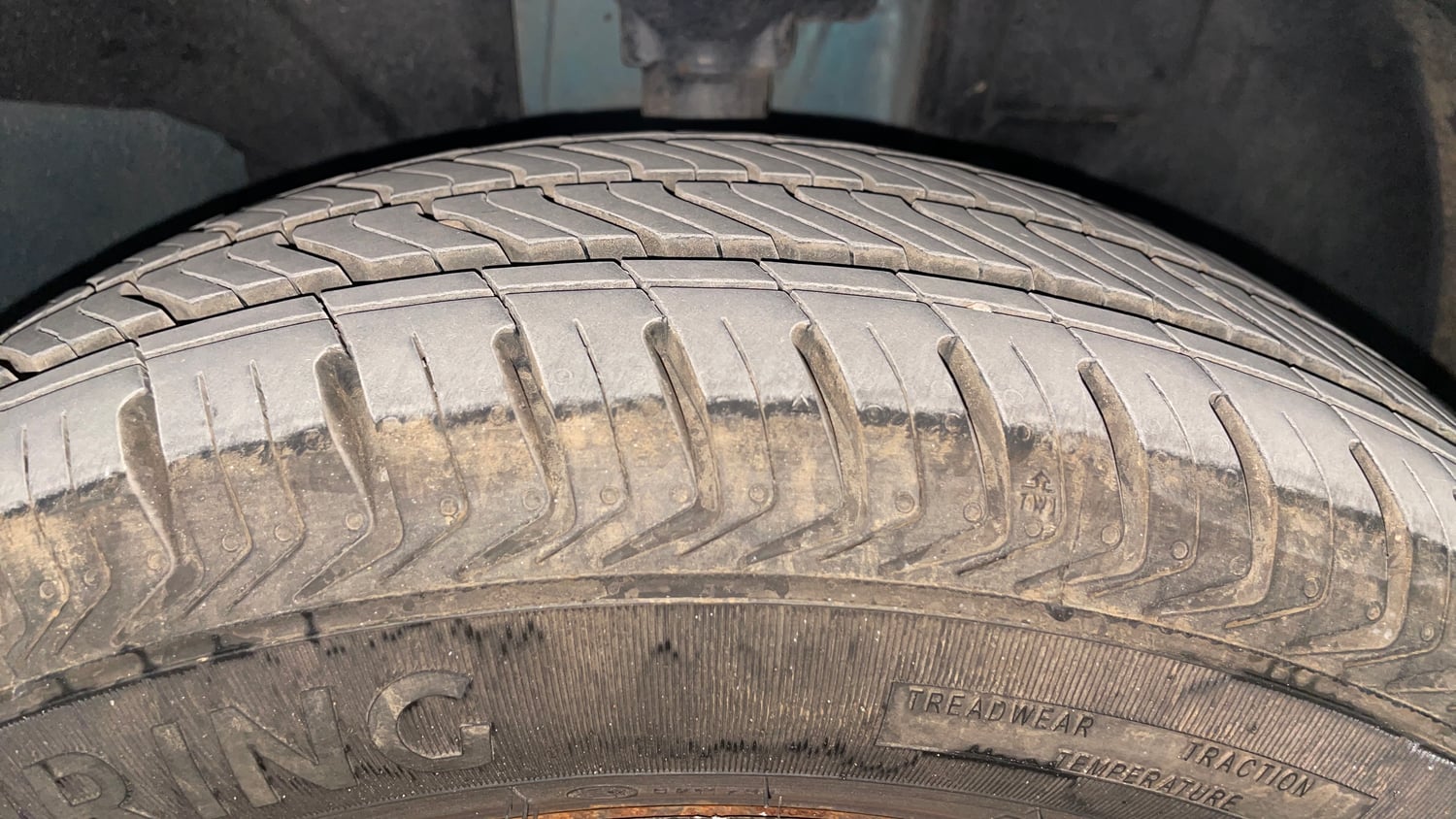 Used 2021 Renault Kwid CLIMBER 1.0 AMT Opt Petrol Automatic tyres RIGHT FRONT TYRE TREAD VIEW