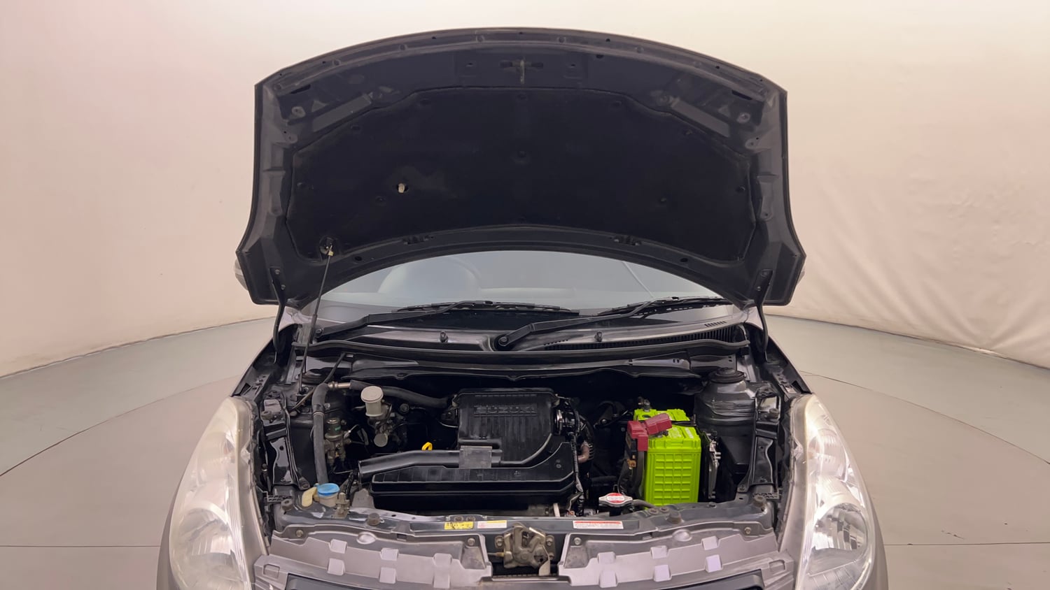 Used 2014 Maruti Suzuki Swift VXi Petrol Manual engine ENGINE & BONNET OPEN FRONT VIEW
