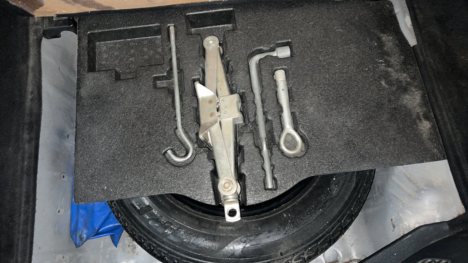 Used 2016 Honda Jazz VX Petrol Petrol Manual tyres SPARE TYRE VIEW