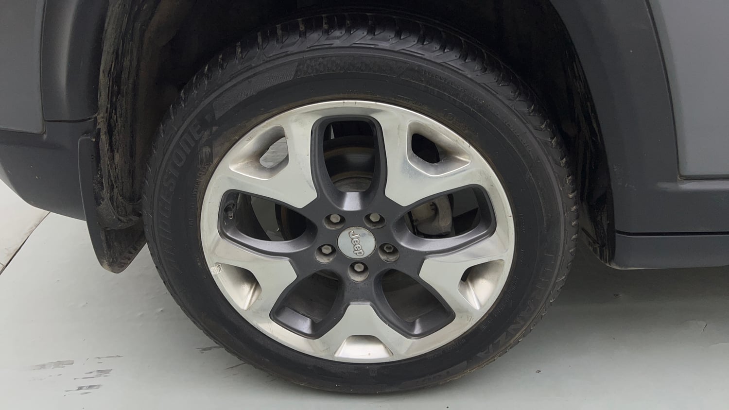 Used 2019 Jeep Compass Limited Plus Petrol AT Petrol Automatic tyres RIGHT REAR TYRE RIM VIEW