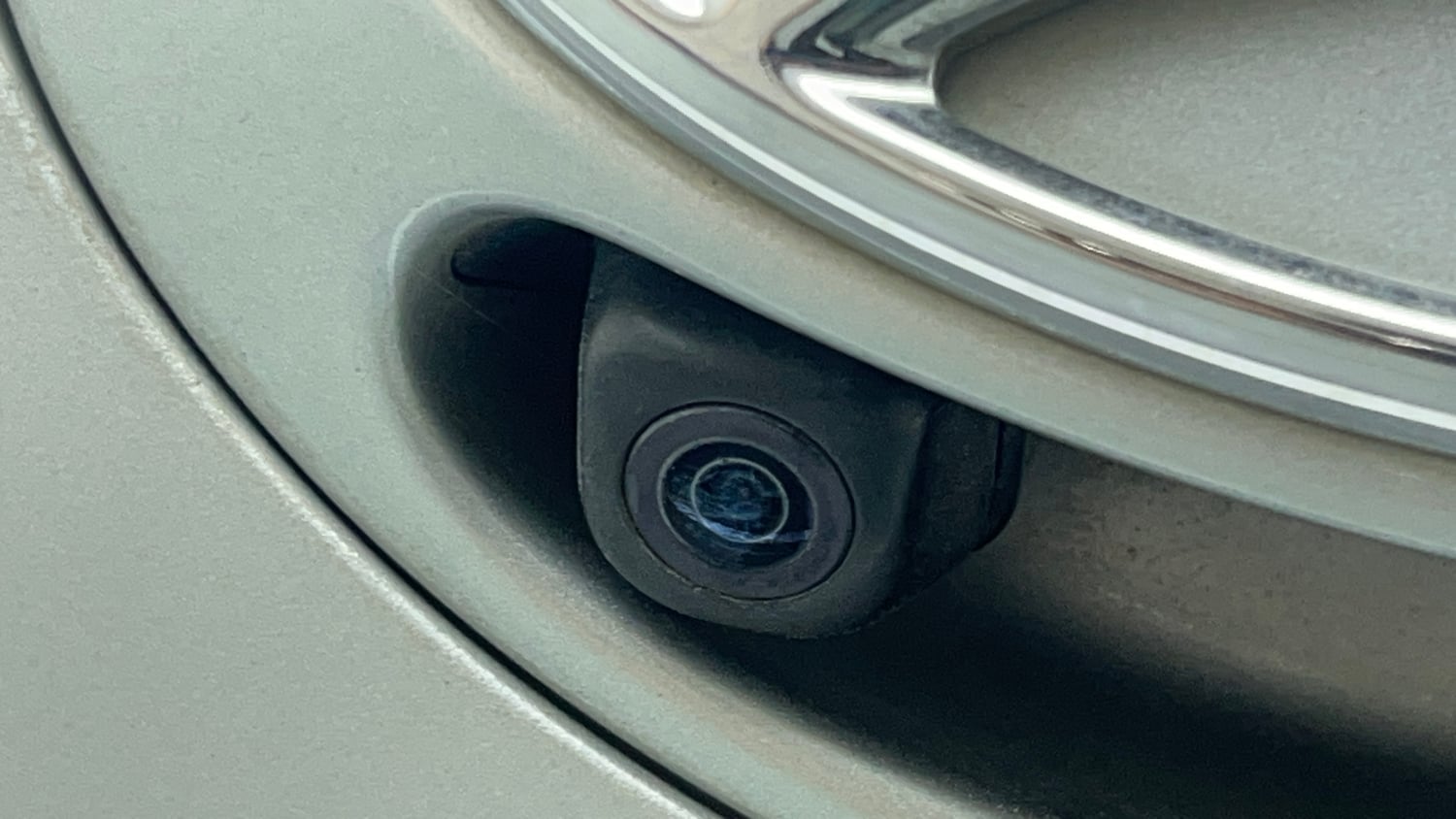 Used 2019 Hyundai Grand i10 Sportz 1.2 Kappa VTVT Petrol Manual top_features Rear camera