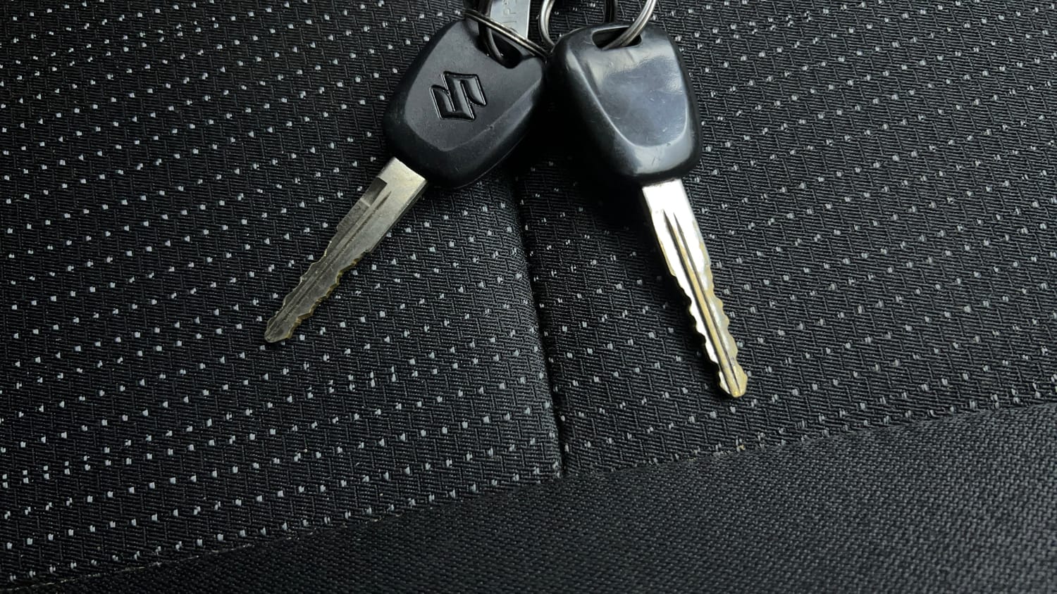 Used 2013 Maruti Suzuki Swift LXi Petrol Manual extra CAR KEY VIEW