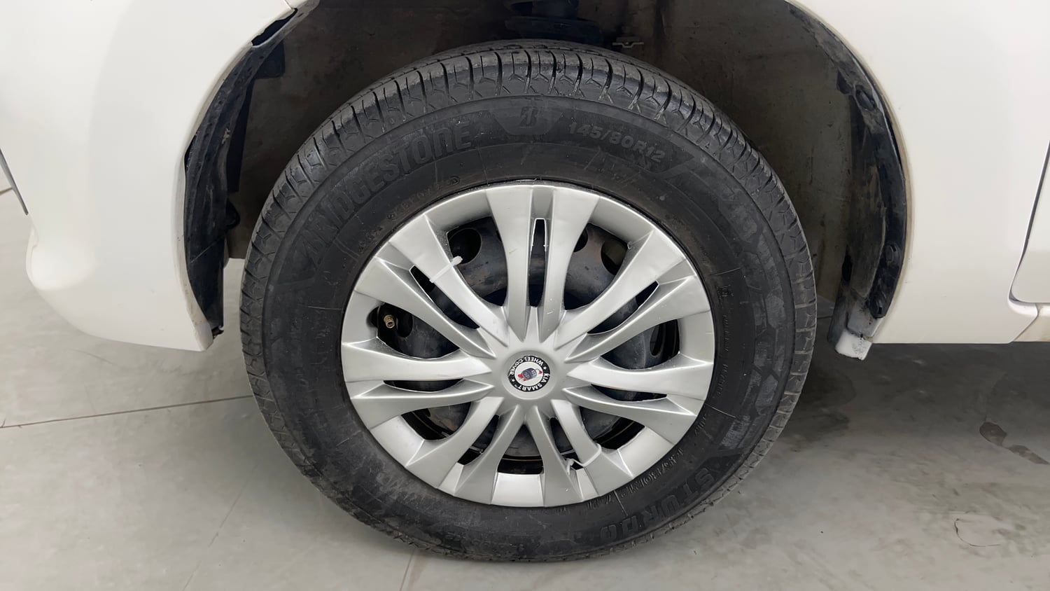 Used 2016 Maruti Suzuki Alto 800 VXi Petrol Manual tyres LEFT FRONT TYRE RIM VIEW