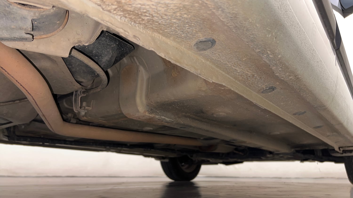 Used 2018 Hyundai Grand i10 Sportz AT 1.2 Kappa VTVT Petrol Automatic extra REAR RIGHT UNDERBODY VIEW