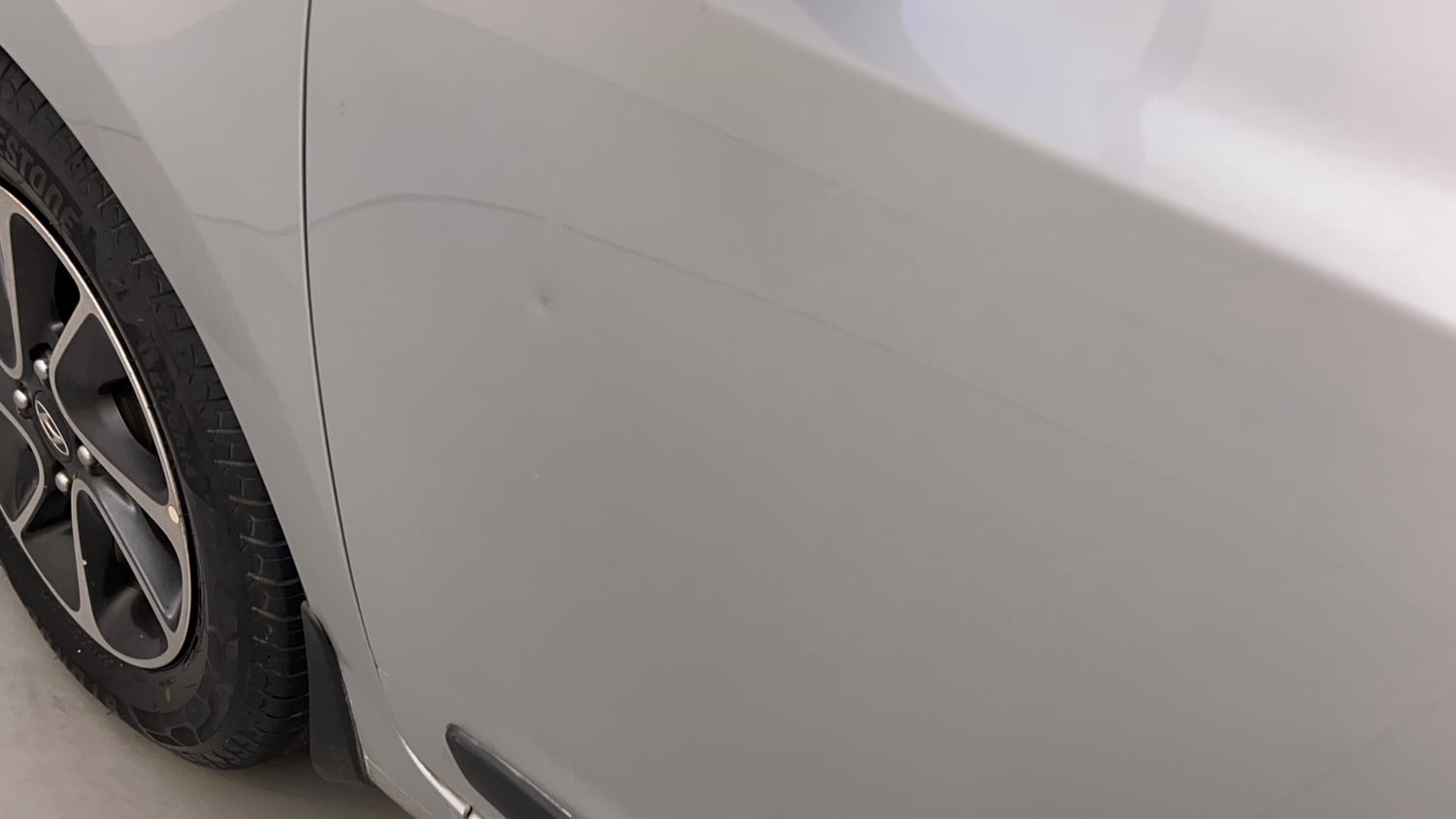 Used 2018 Hyundai Grand i10 Sportz AT 1.2 Kappa VTVT Petrol Automatic dents MINOR SCRATCH