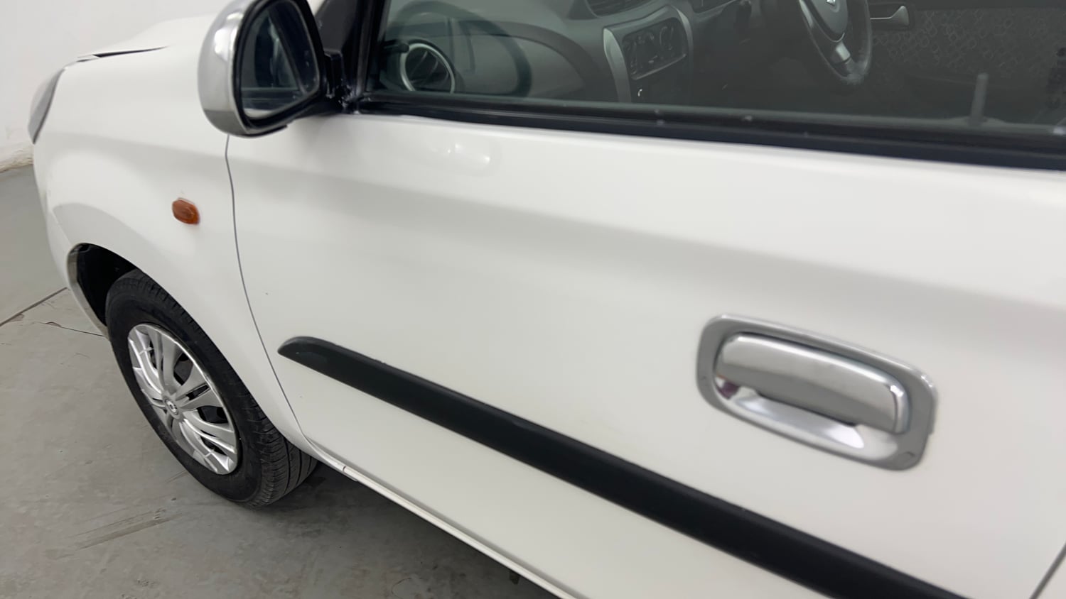 Used 2016 Maruti Suzuki Alto 800 VXi Petrol Manual dents MINOR DENT