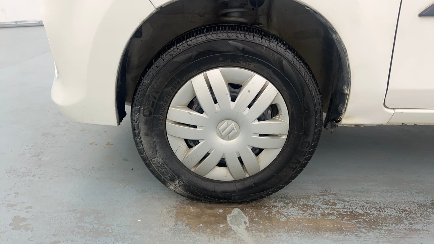 Used 2018 Maruti Suzuki Alto 800 VXi Petrol Manual tyres LEFT FRONT TYRE RIM VIEW