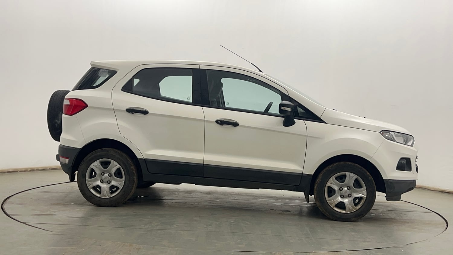 Used 2017 Ford EcoSport Ambiente 1.5L Ti-VCT Petrol Manual exterior RIGHT SIDE VIEW