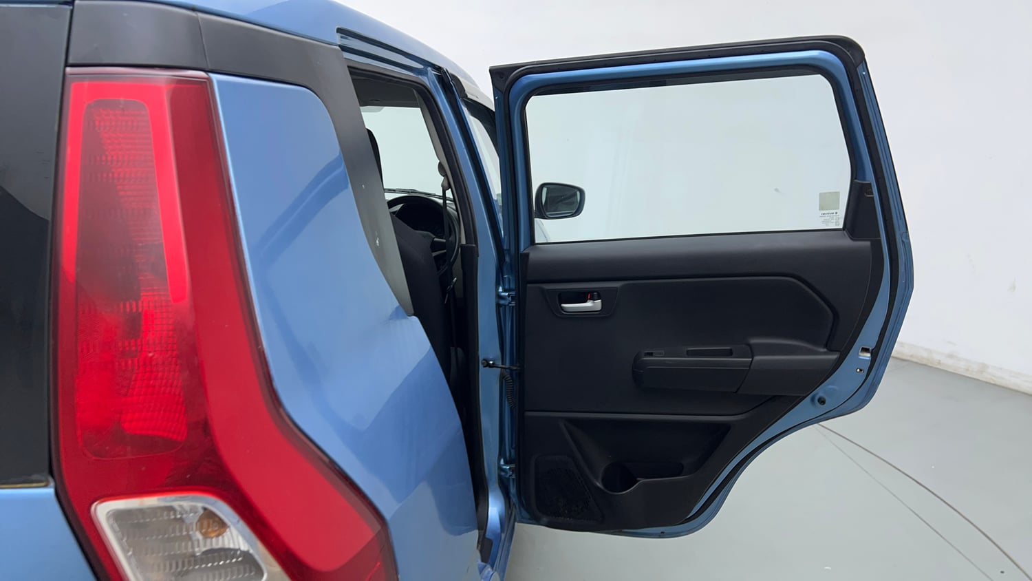 Used 2022 Maruti Suzuki Wagon R VXI 1.0 CNG Cng Manual interior RIGHT REAR DOOR OPEN VIEW