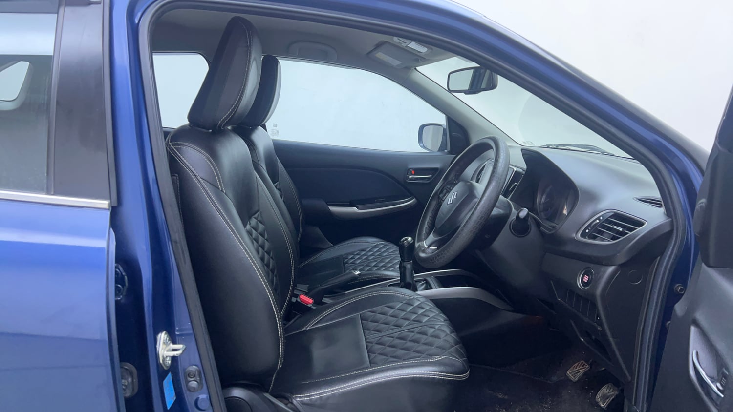 Used 2022 Maruti Suzuki Baleno Zeta Petrol Manual interior RIGHT SIDE FRONT DOOR CABIN VIEW