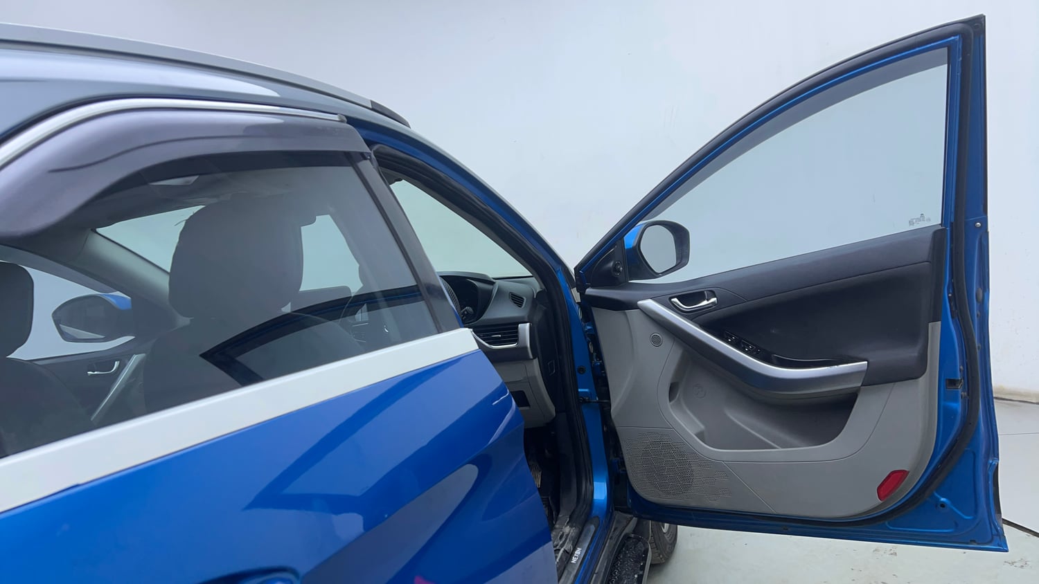 Used 2018 Tata Nexon XZA Plus Diesel Diesel Automatic interior RIGHT FRONT DOOR OPEN VIEW