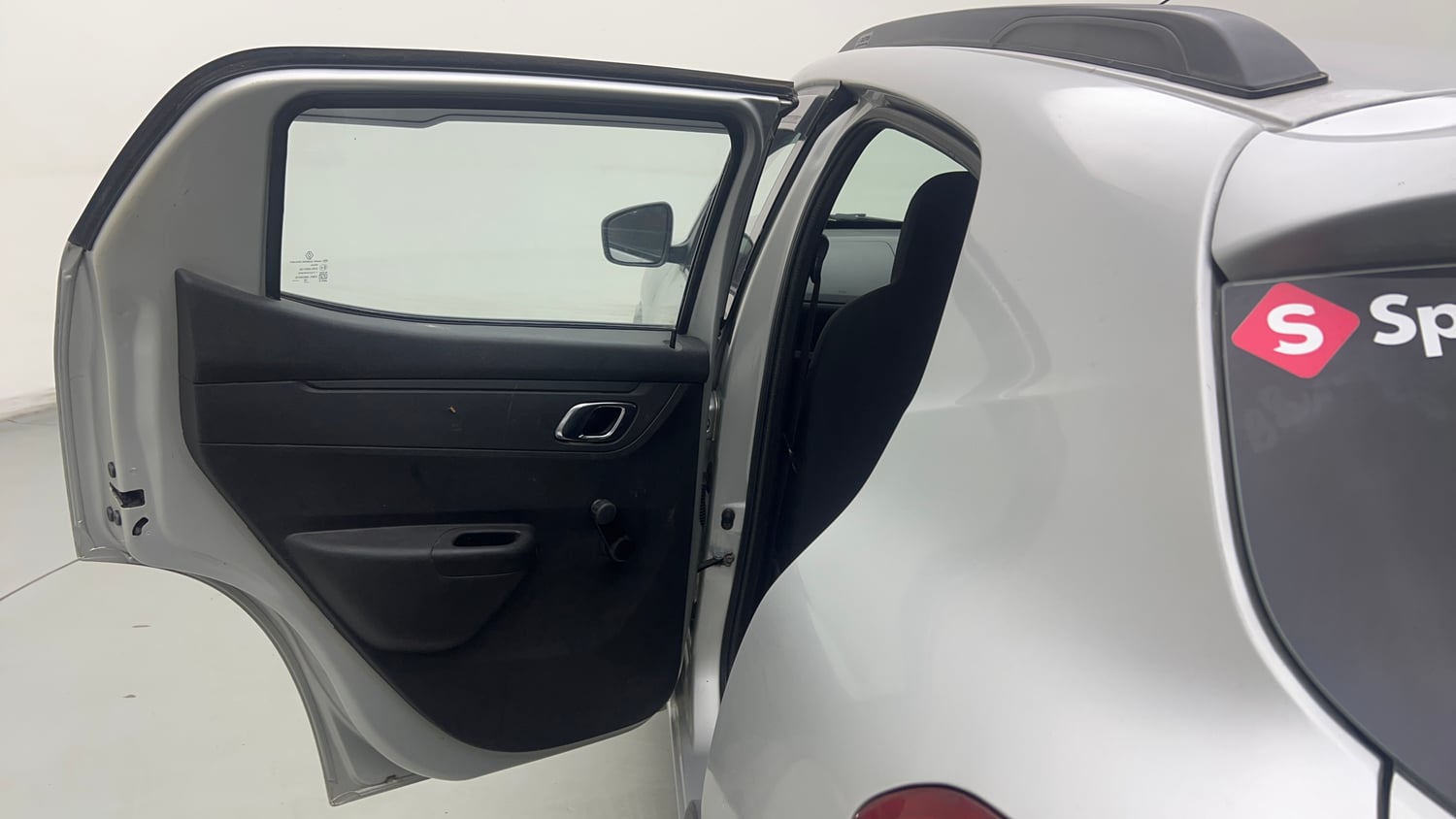 Used 2018 Renault Kwid RXT Opt Petrol Manual interior LEFT REAR DOOR OPEN VIEW