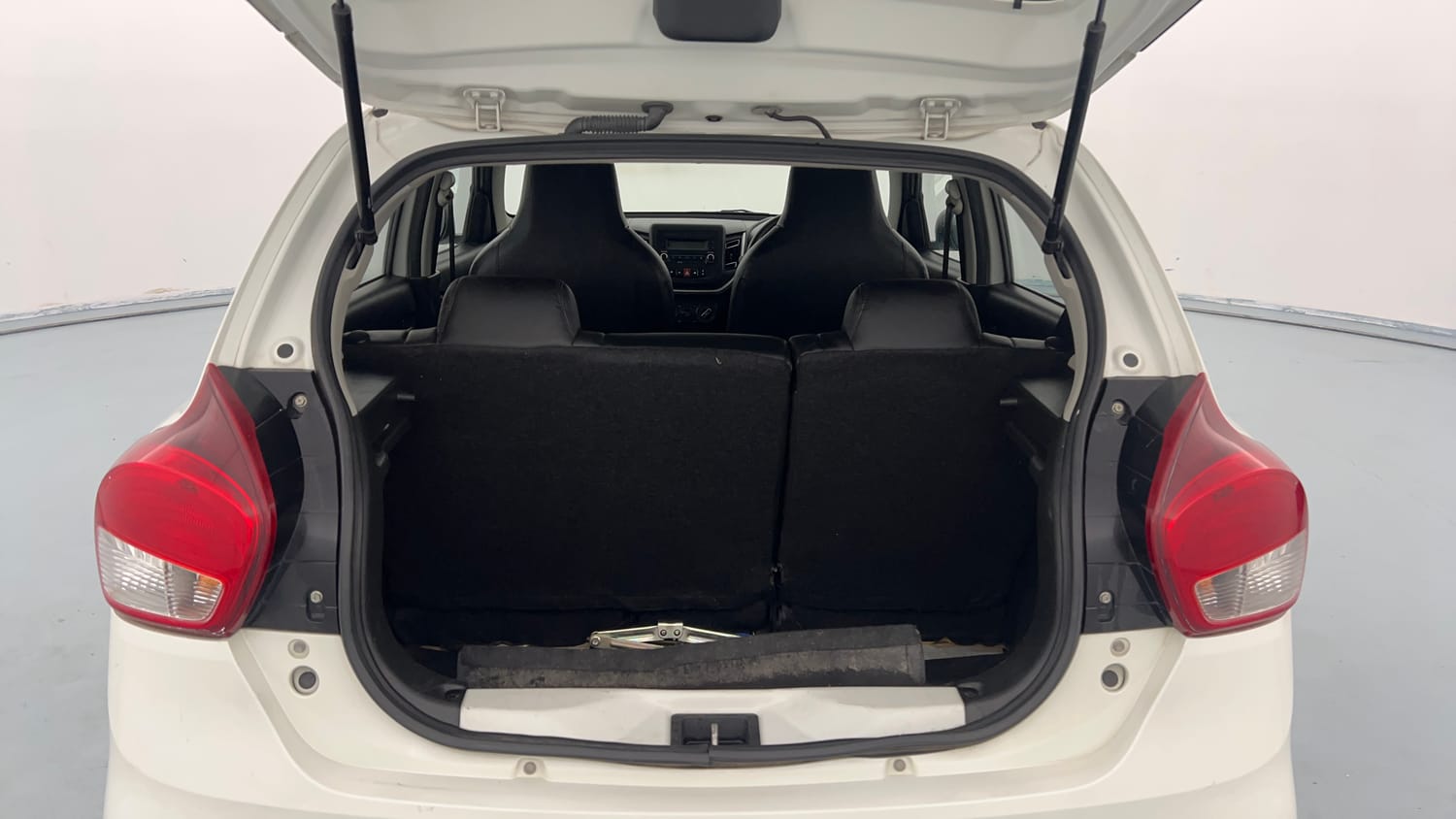 Used 2024 Maruti Suzuki Celerio ZXi Petrol Manual interior DICKY INSIDE VIEW