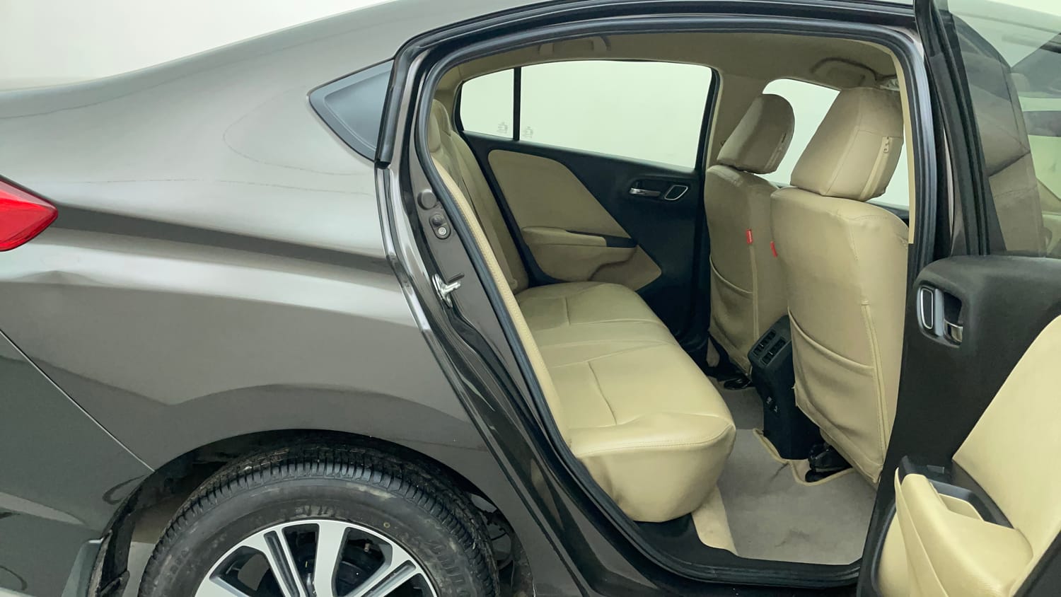 Used 2022 Honda City 4th Generation V Petrol Petrol Manual interior RIGHT SIDE REAR DOOR CABIN VIEW