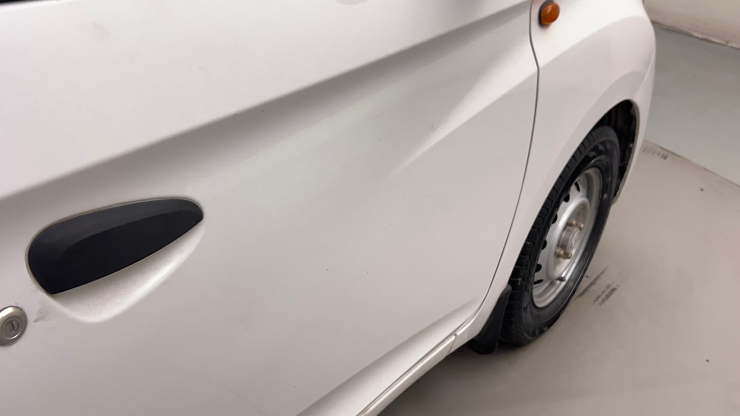 Used 2017 Hyundai Eon Era + Petrol Manual dents MINOR DENT