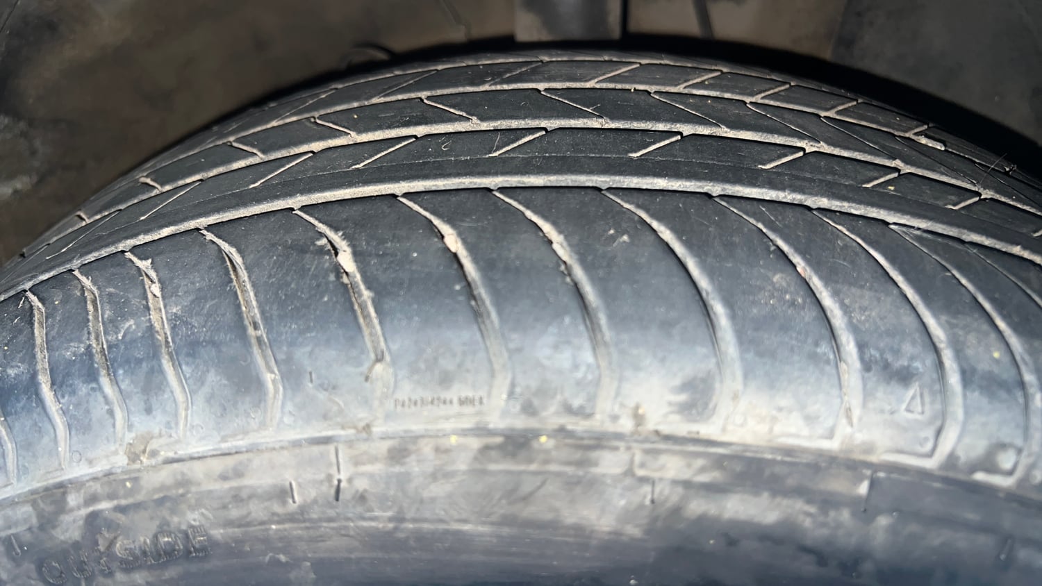 Used 2021 Hyundai Venue SX Plus 1.0 Turbo DCT Petrol Automatic tyres RIGHT FRONT TYRE TREAD VIEW