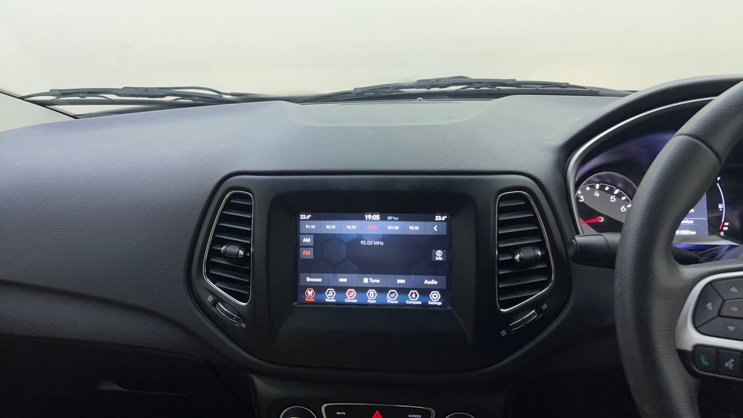 Used 2019 Jeep Compass Longitude (O) 1.4 Petrol AT Petrol Automatic top_features Integrated (in-dash) music system
