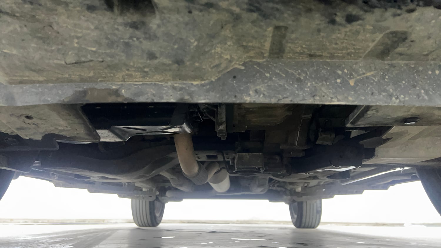 Used 2018 Tata Nexon XZA Plus Diesel Diesel Automatic extra FRONT LEFT UNDERBODY VIEW