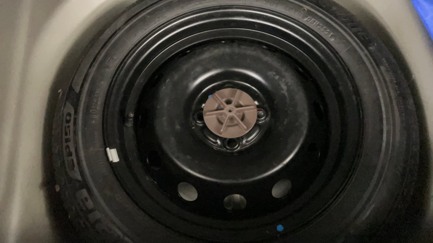 Used 2021 Maruti Suzuki Ignis Zeta 1.2 AMT Petrol Automatic tyres SPARE TYRE VIEW