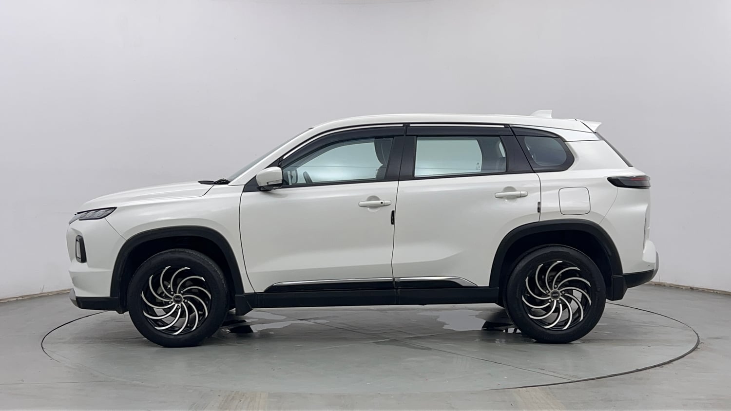 Used 2024 Maruti Suzuki Grand Vitara Delta CNG Cng Manual exterior LEFT SIDE VIEW