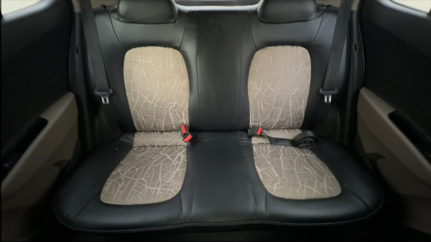 Used 2018 Hyundai Grand i10 Magna 1.2 Kappa VTVT Petrol Manual interior REAR SEAT CONDITION VIEW