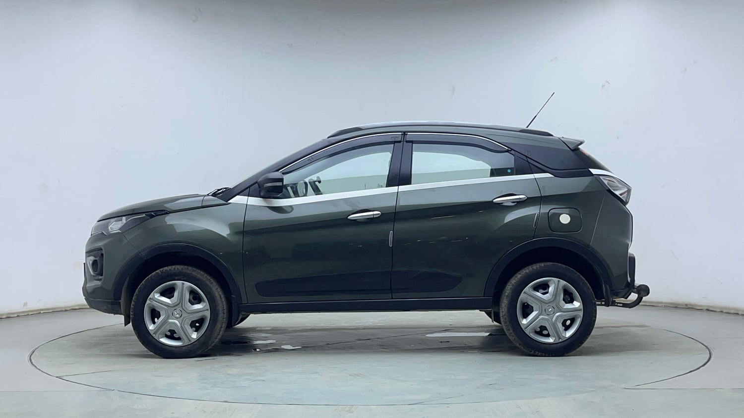Used 2022 Tata Nexon XMA Petrol Automatic exterior LEFT SIDE VIEW