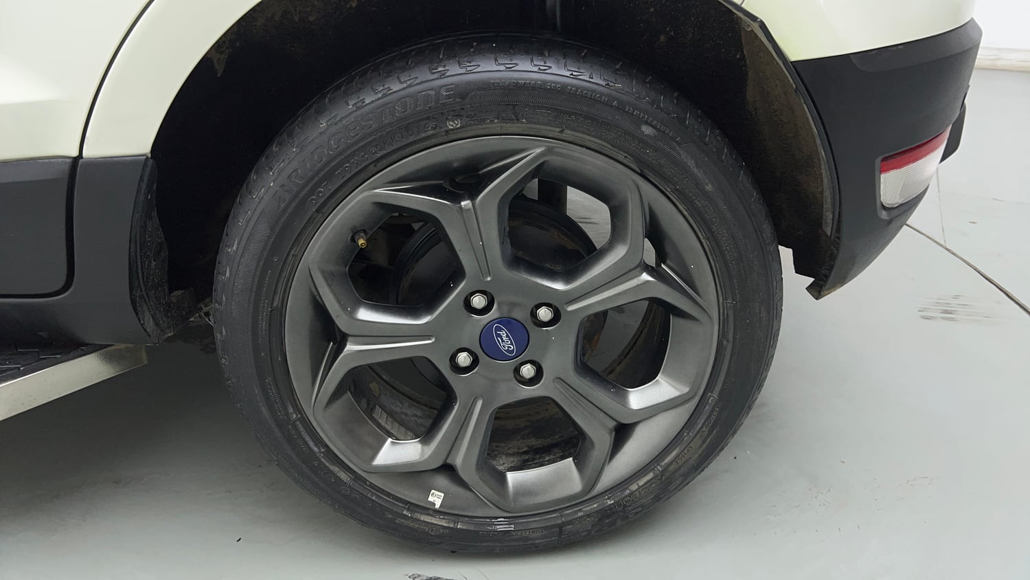 Used 2019 Ford EcoSport S Petrol Petrol Manual tyres LEFT REAR TYRE RIM VIEW