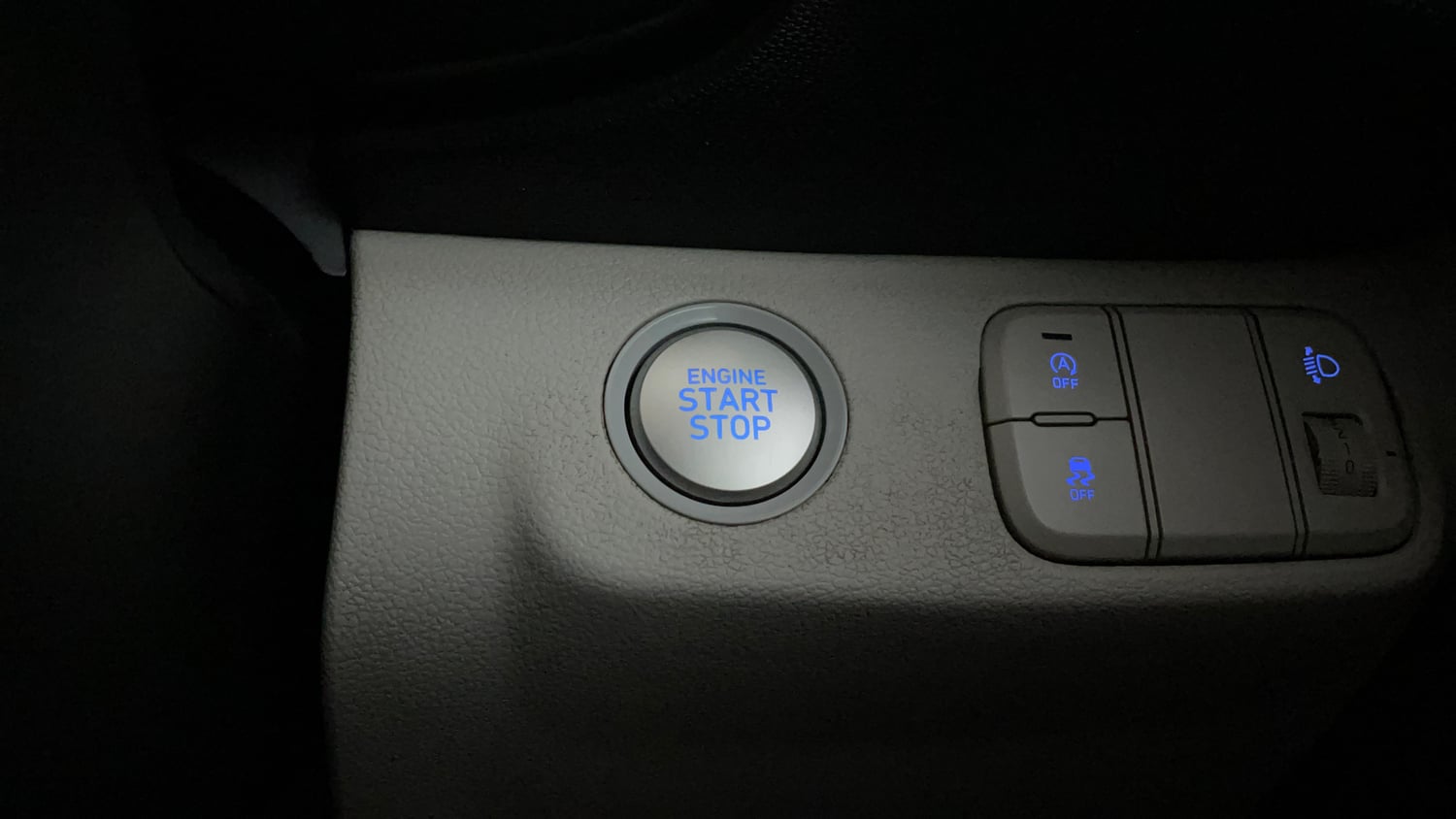 Used 2023 Hyundai Venue SX 1.5 CRDi Diesel Manual top_features Keyless start