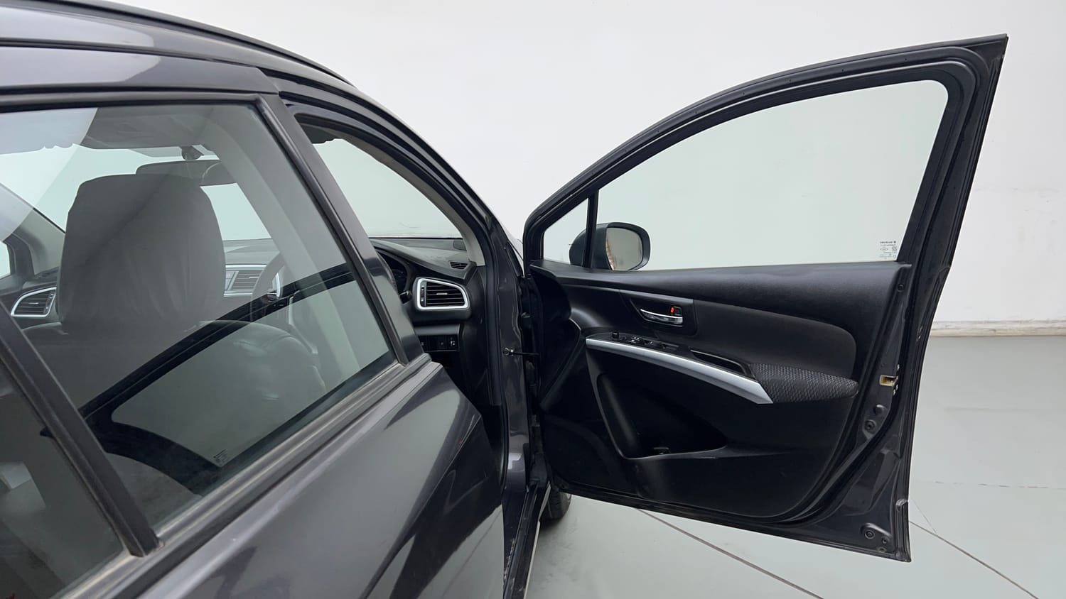 Used 2020 Maruti Suzuki S-Cross Zeta Petrol Manual interior RIGHT FRONT DOOR OPEN VIEW