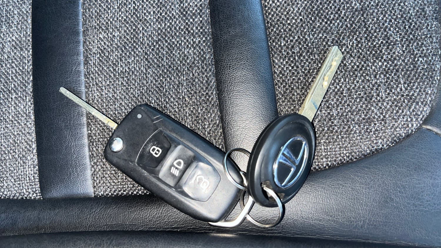 Used 2022 Tata Nexon XMA Petrol Automatic extra CAR KEY VIEW