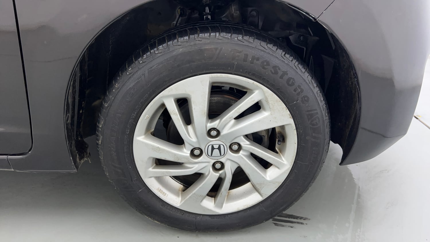 Used 2016 Honda Jazz V Petrol Petrol Manual tyres RIGHT FRONT TYRE RIM VIEW