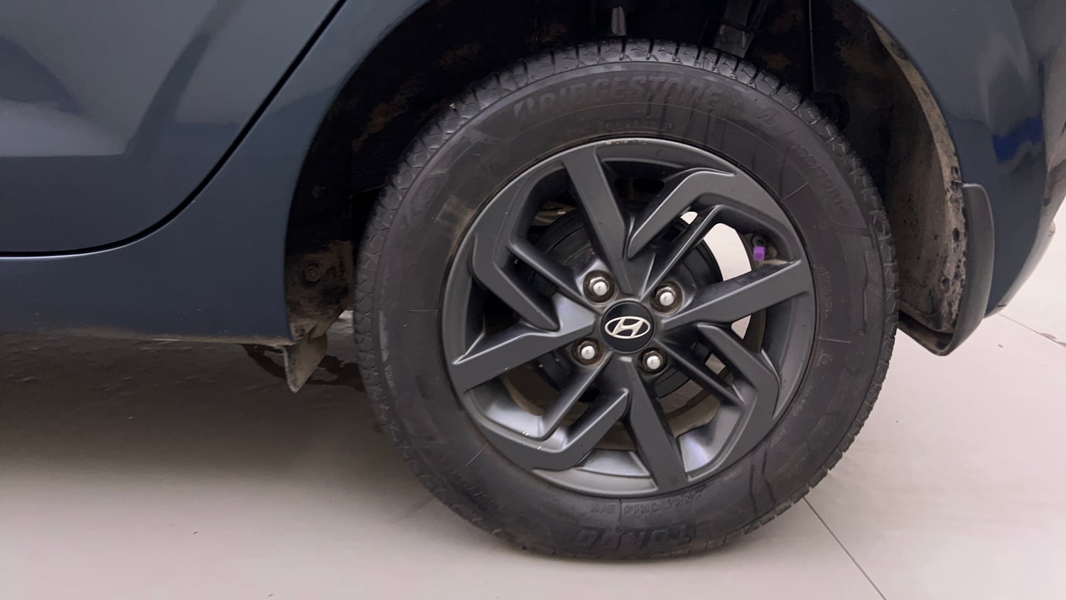 Used 2021 Hyundai Grand i10 Nios Sportz AMT 1.2 Kappa VTVT Petrol Automatic tyres LEFT REAR TYRE RIM VIEW