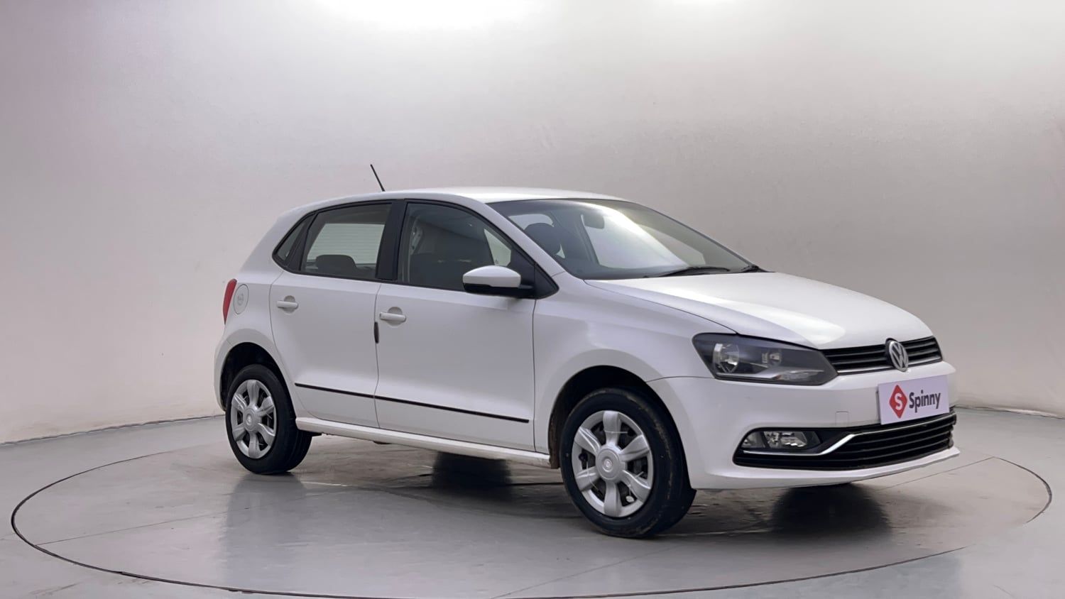 Used 2018 Volkswagen Polo Comfortline 1.0L (P) Petrol Manual exterior RIGHT FRONT CORNER VIEW