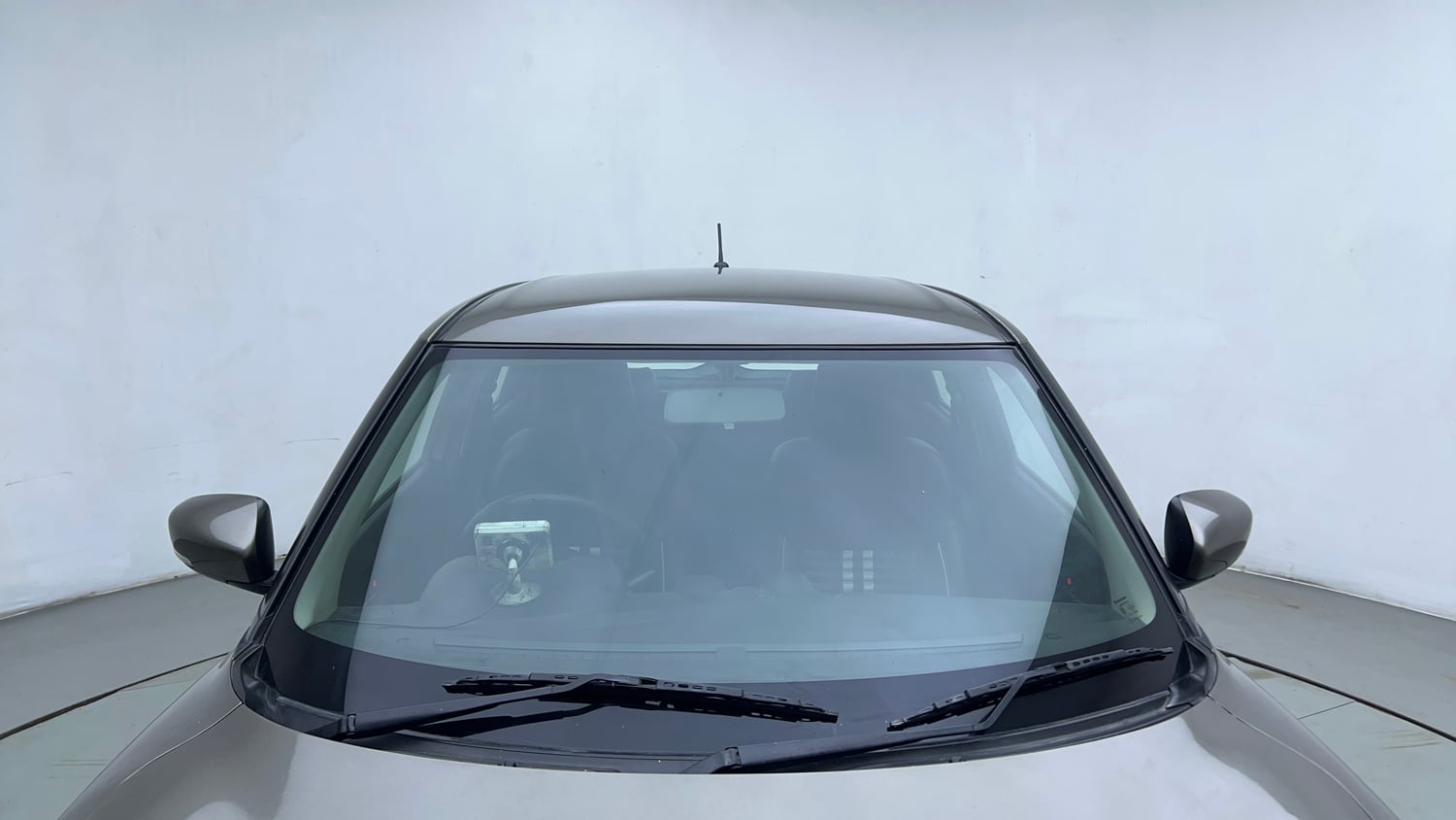 Used 2018 Maruti Suzuki Swift VXi AMT Petrol Automatic exterior FRONT WINDSHIELD VIEW